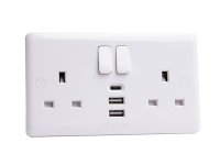 Deta Switched Socket 2-Gang + 3 USB Ports 13A