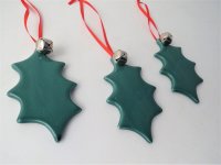 Giftware Trading Holly Leaf Decoration