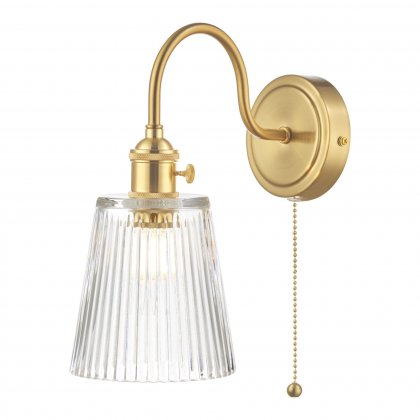 1lt Wall Light Brass With Clear Ribbed Glass Shade
