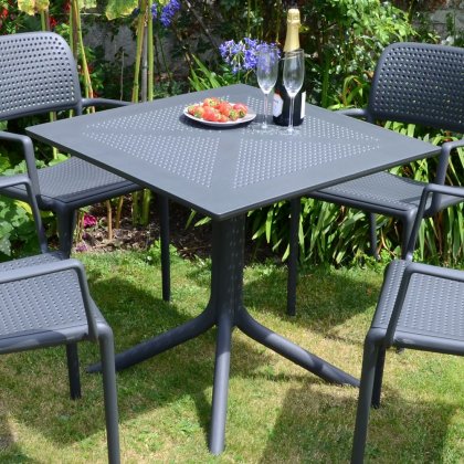 Clip 70Cm Table With 4 Bora Chair Set - Anthracite