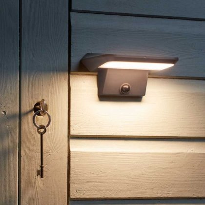 Smart Solar SuperBright PIR Sentry Light 800L