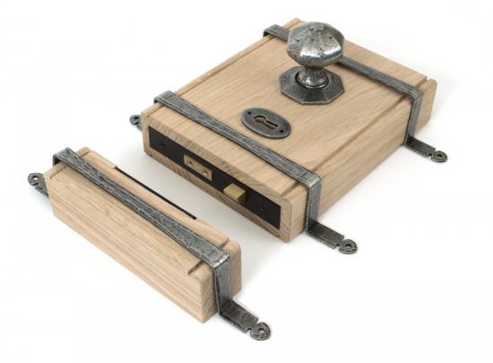 Pewter Oak Box Lock & Octagonal Knob Set