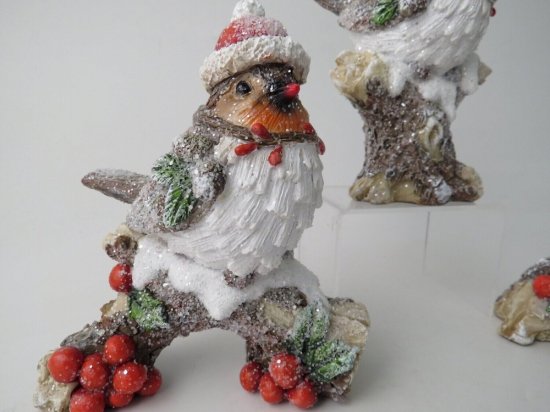 Giftware Trading Winter Robin on Branch 10 x 12cm - Assorted